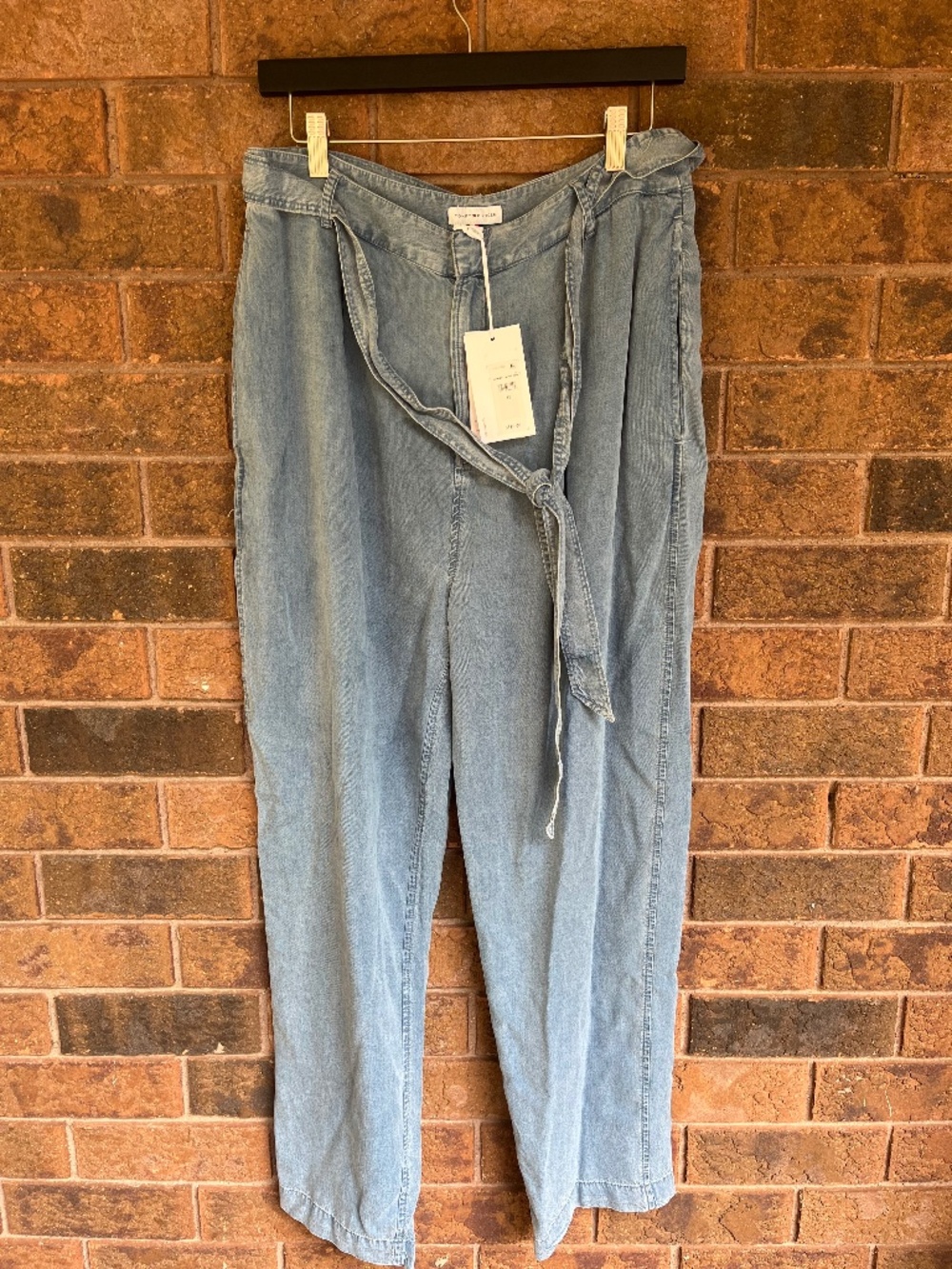 BNWT Tommy Hilfiger pants, size 12